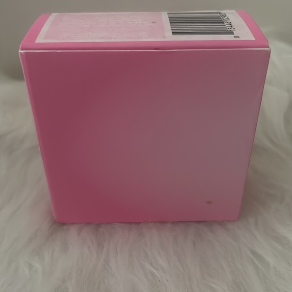 Jeffree Star Honey Magic Setting Powder - Picture 4 of 4